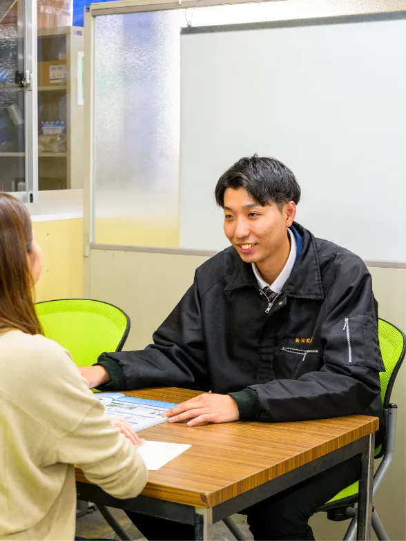 新光産業で働く社員たち