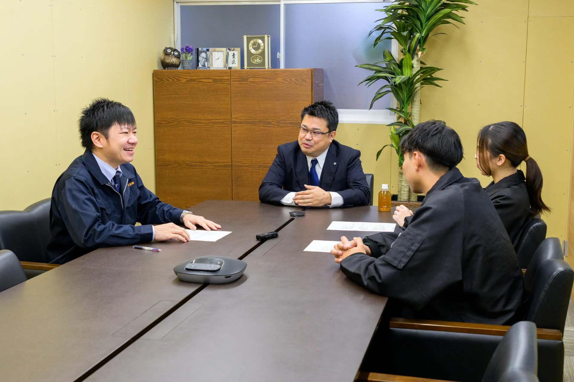 若手社員と社長が語る新光産業の魅力とは?