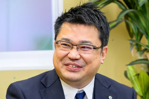 新里 正志