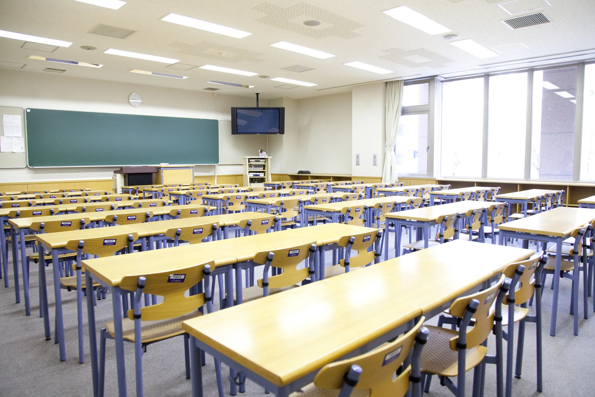 明るさの調整機能を持つ種類もあります
